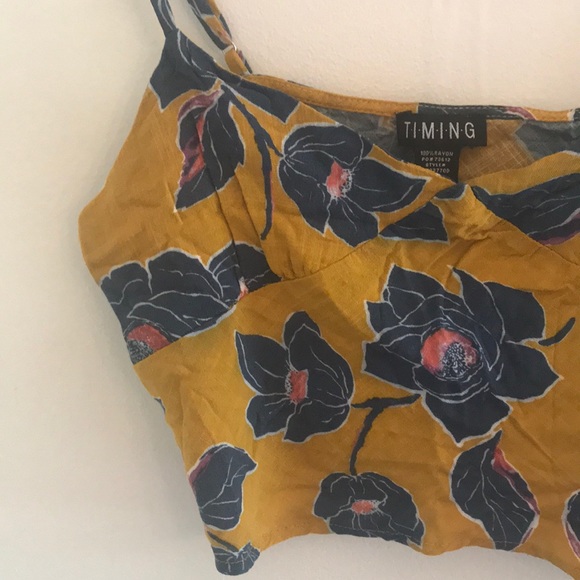 Crop top - Picture 4 of 4